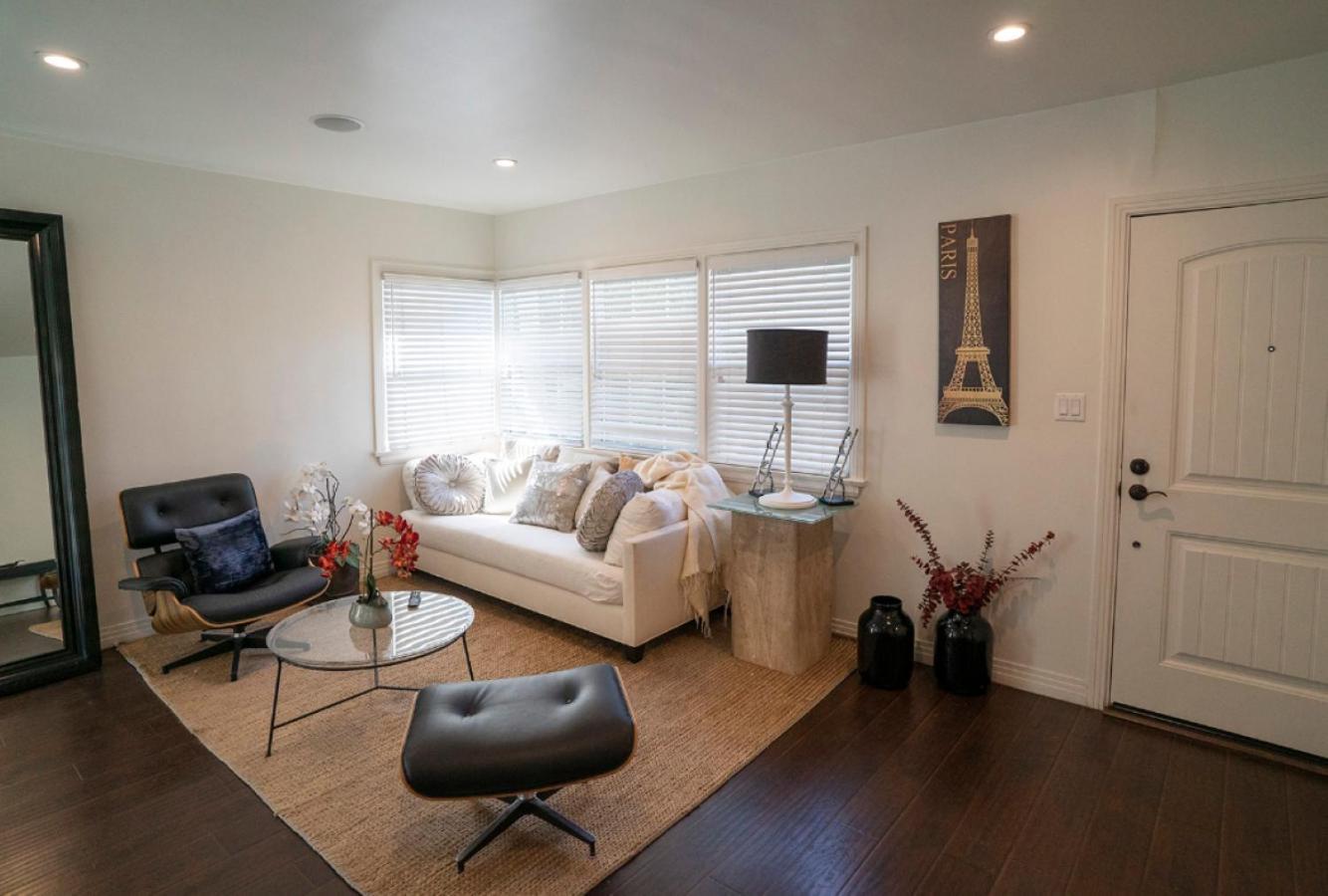 Charming Duplex Home In Sherman Oaks ลอสแอนเจลิส ภายนอก รูปภาพ