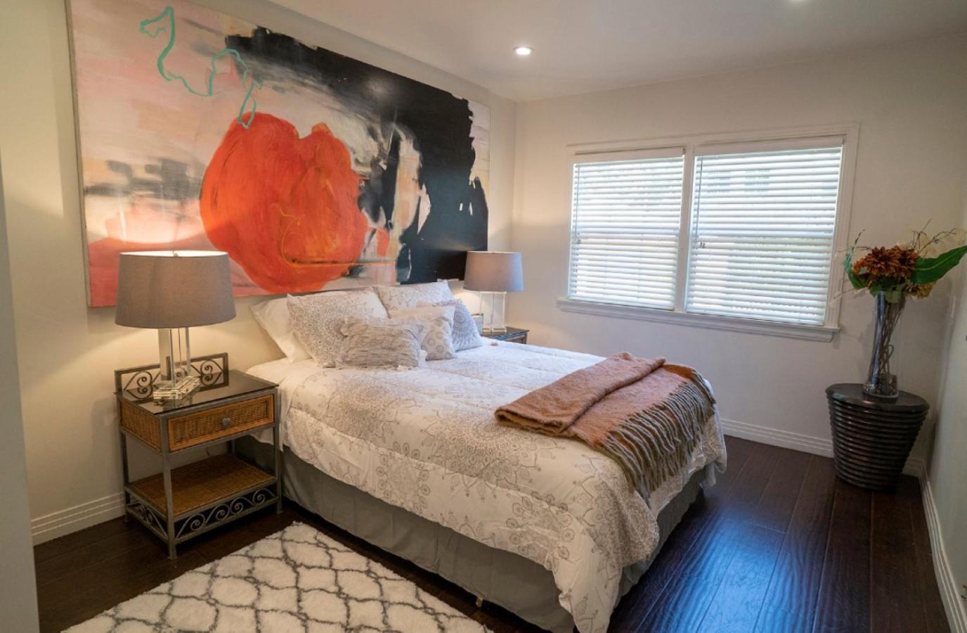 Charming Duplex Home In Sherman Oaks ลอสแอนเจลิส ภายนอก รูปภาพ